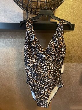 DKNY ONE-PIECE SWIMSUIT SIZE 16 ANIMAL PRINT, RUFFLE STRAPS UPF 50+
